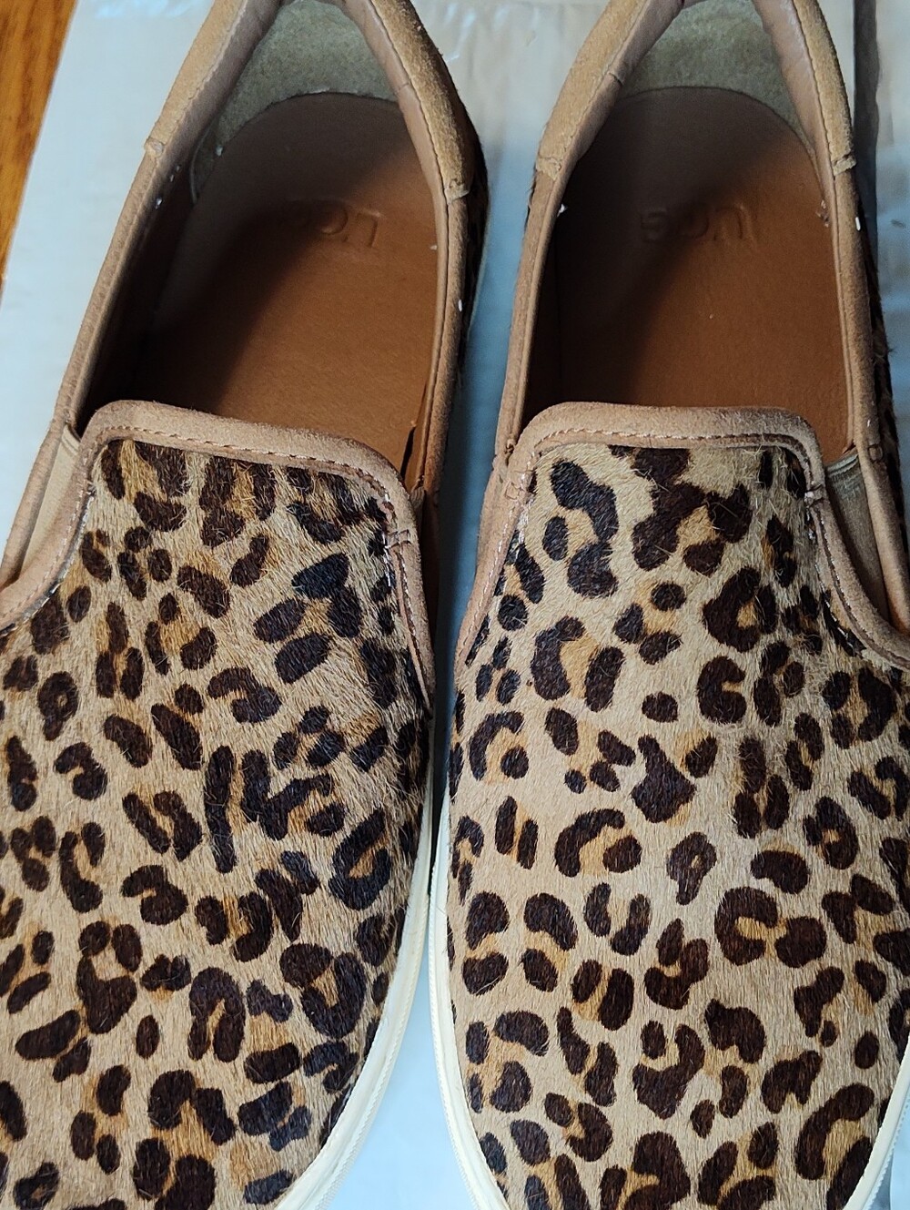 UGG Leopard Print Slip-On shoes. Jass Exotic Calf hair. Size 9 women's.